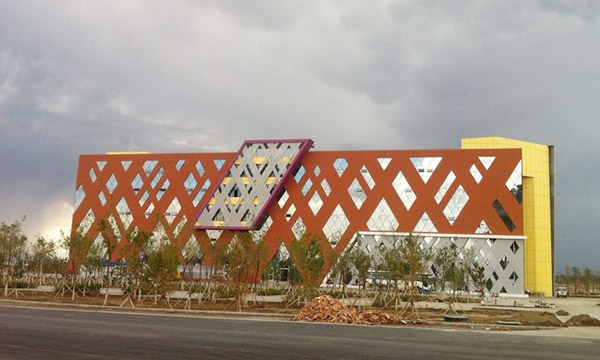 克拉瑪依展覽館造型鋁單板幕墻工程