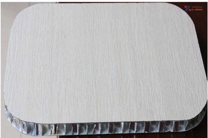 仿木紋鋁蜂窩板